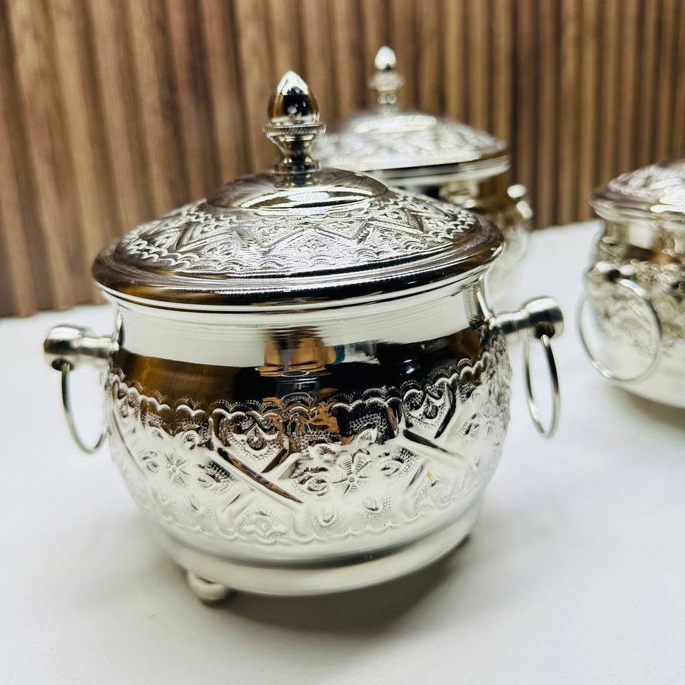 Inttox-Ensemble de Pots Décoratifs Orientaux en Métal Gravé 🏺 | Set de 3 Pièces Élégantes Argentées 🪙
