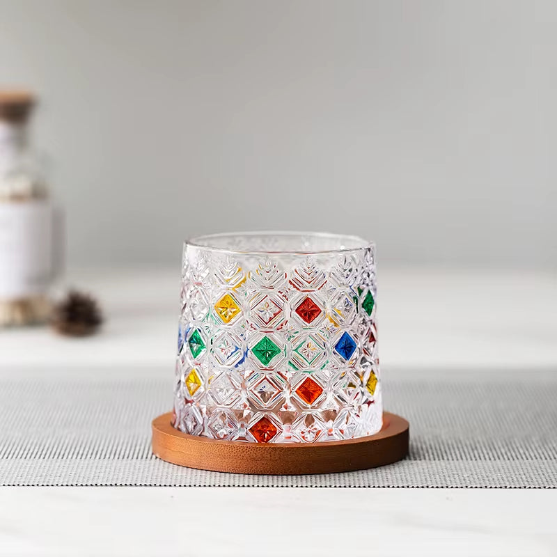 Inttox-Verre à Jus Cristal Rotatif avec Sous-Verre en Bois 🍹🪵 | Tasse Colorée Élégante – Design Unique & Moderne