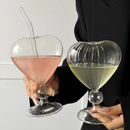 Inttox-💖 Tasse Créative en Forme de Cœur avec Paille – Verre à Cocktail Haut pour Boissons, Jus & Mélanges🍹