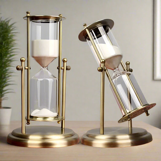 Inttox-Minuterie Sablier en Métal Rotatif 🌀✨ | Décoration Créative avec Verre Fluide & Couronne Vintage