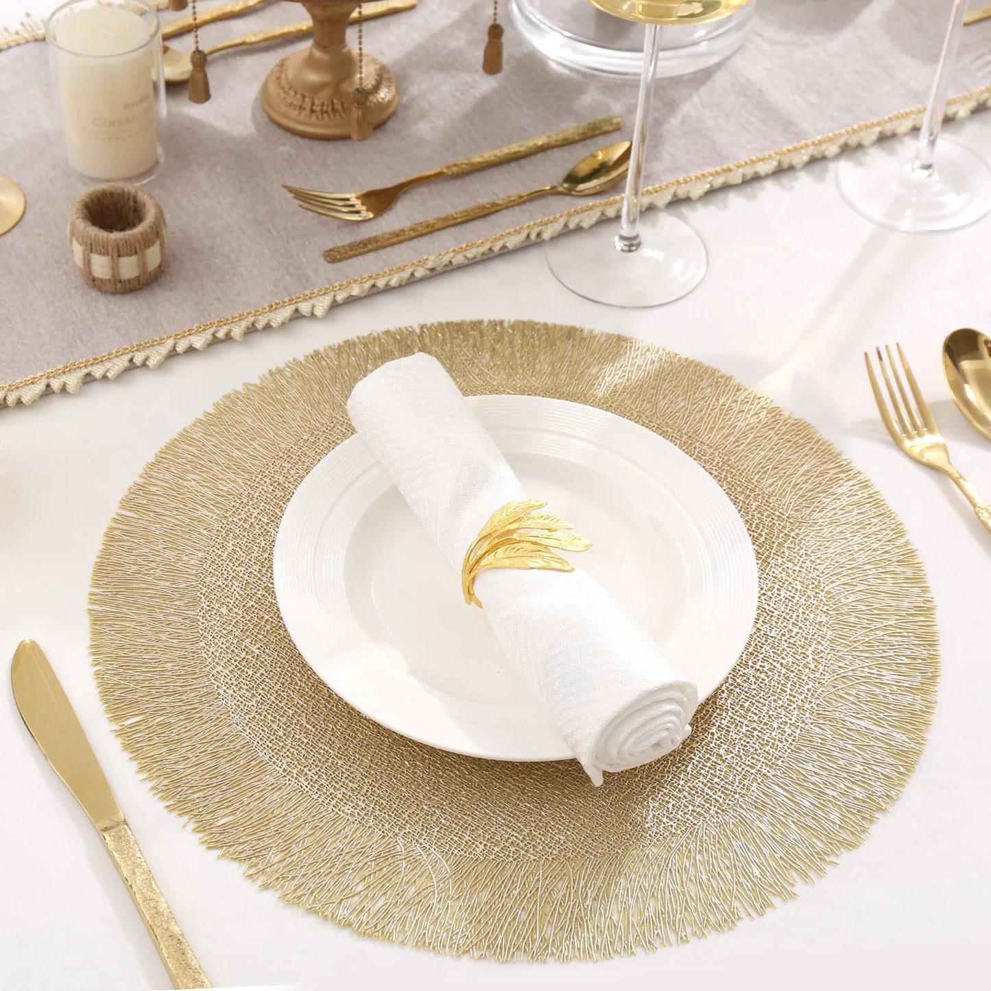 Inttox-Tapis Rond Doré en Relief – Style Européen Élégant 🏛️🍴 6 piece