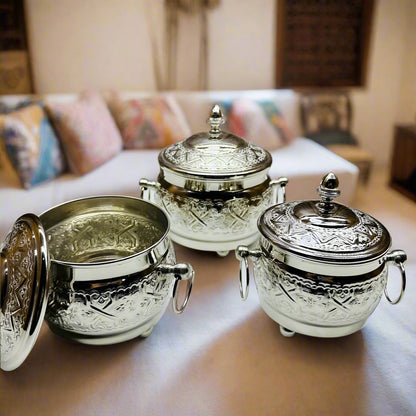 Inttox-Ensemble de Pots Décoratifs Orientaux en Métal Gravé 🏺 | Set de 3 Pièces Élégantes Argentées 🪙