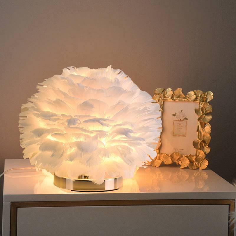 Lampe de chevet plume à LED • Ma Lampe de Chevet Lampe de chevet plume à LED • Ma Lampe de Chevet