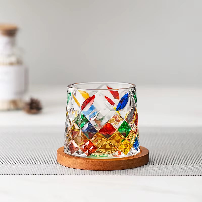 Inttox-Verre à Jus Cristal Rotatif avec Sous-Verre en Bois 🍹🪵 | Tasse Colorée Élégante – Design Unique & Moderne